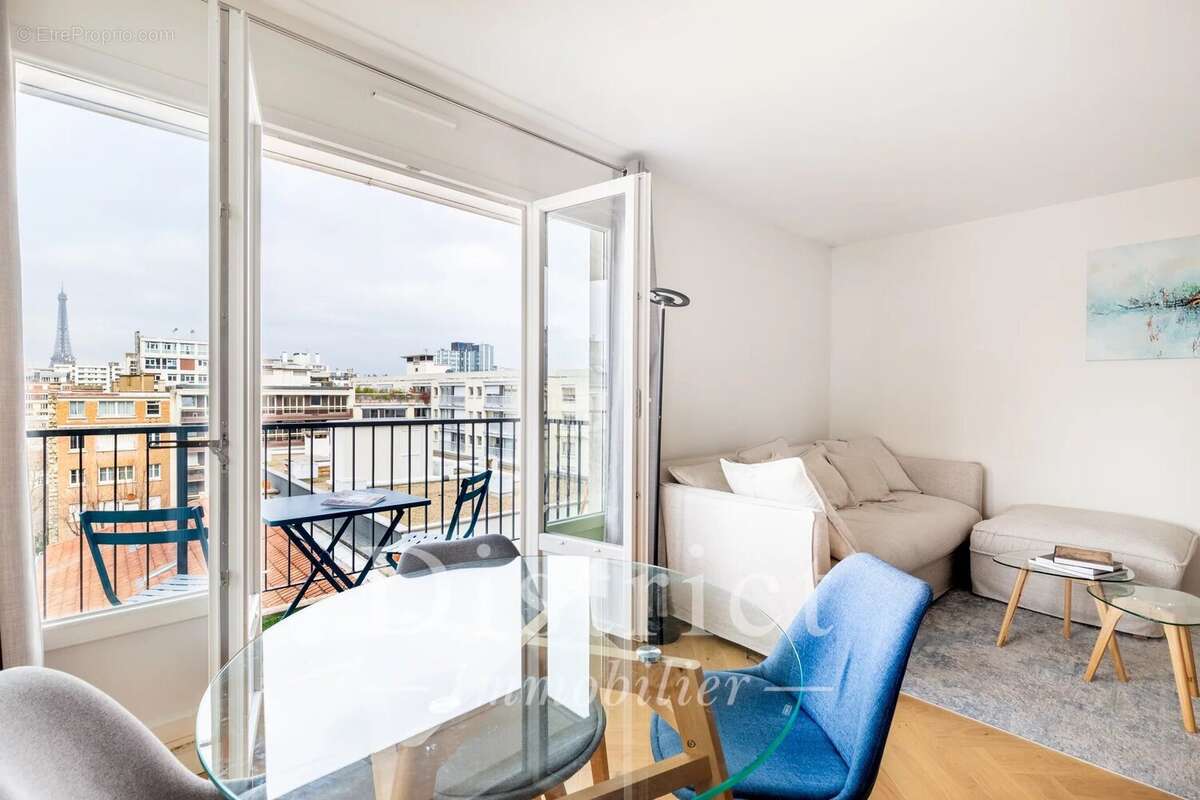 Appartement à PARIS-15E