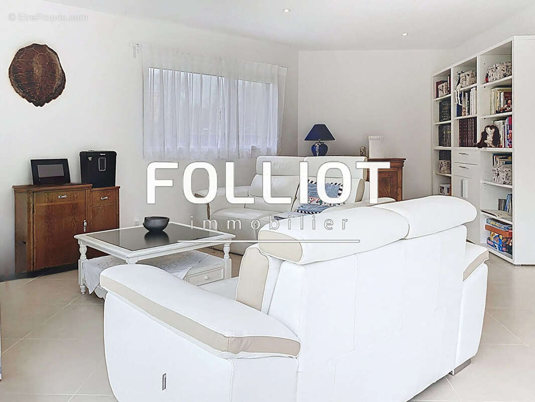 Maison à AGON-COUTAINVILLE