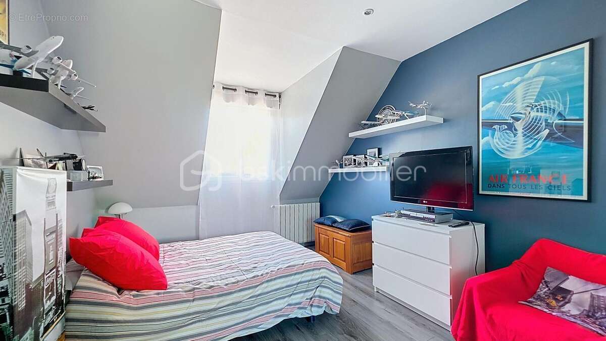 Maison à CHEVRY-COSSIGNY