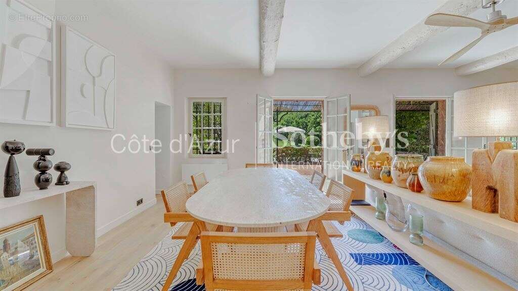 Villa provençale 210 m² avec piscine et jardin paysager proche Pampelonne - photo 6