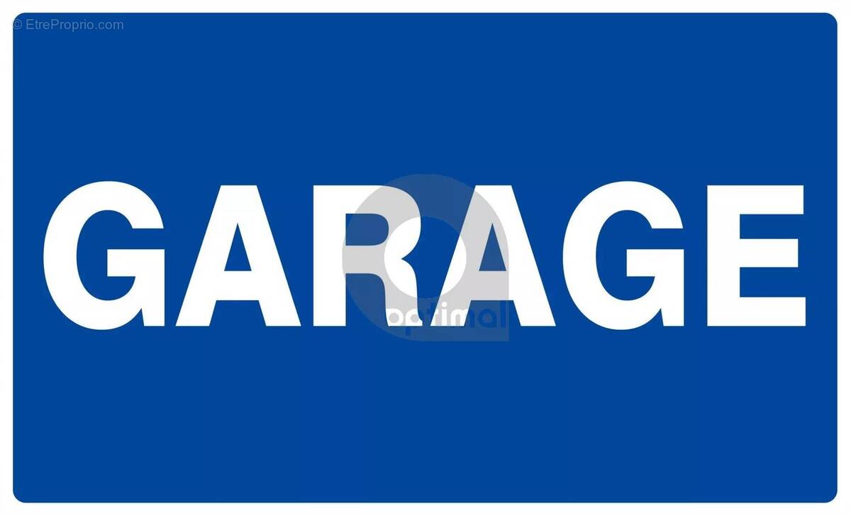 Parking à ROQUEBRUNE-CAP-MARTIN