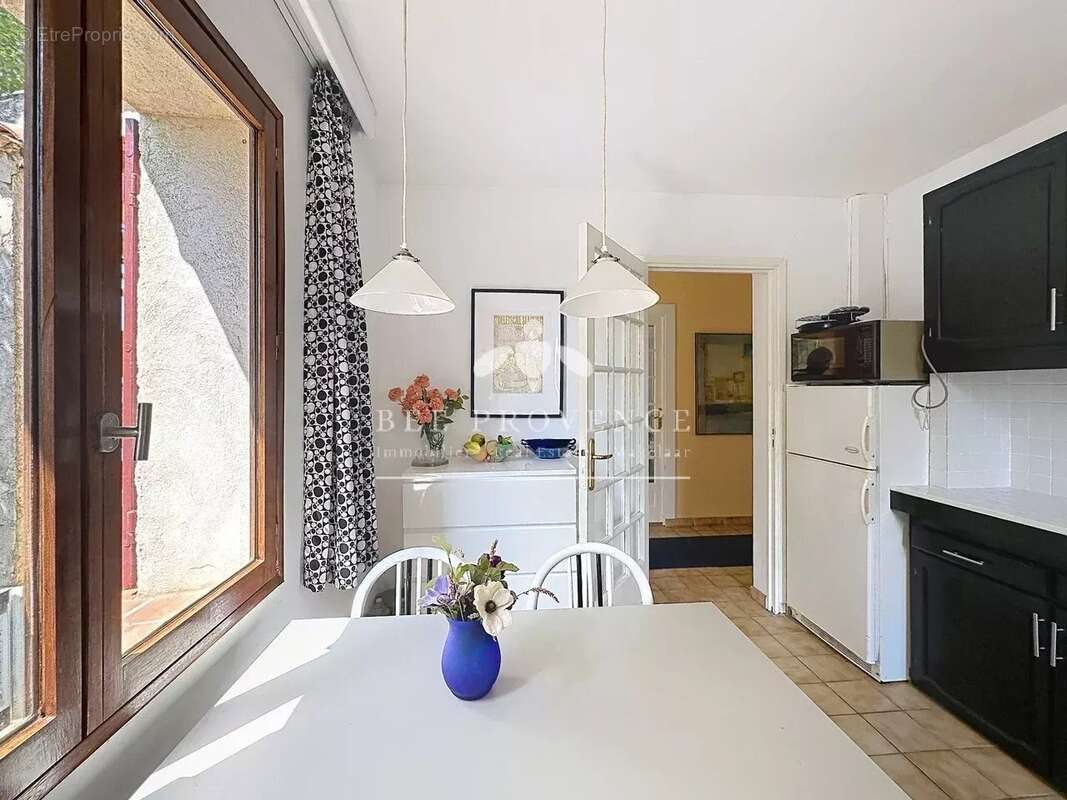 Maison au calme, offrant de nombreuses possibilités, proche des commodités - photo 8