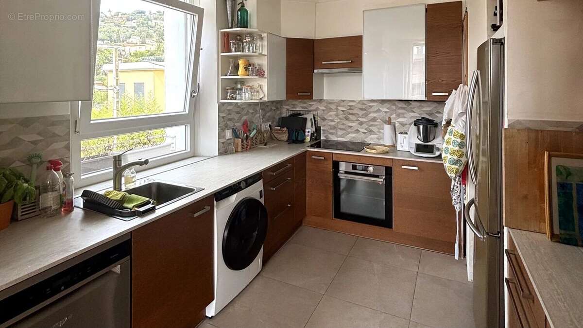 Appartement à VALLAURIS