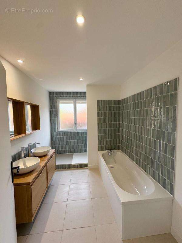 Maison à CASTELGINEST