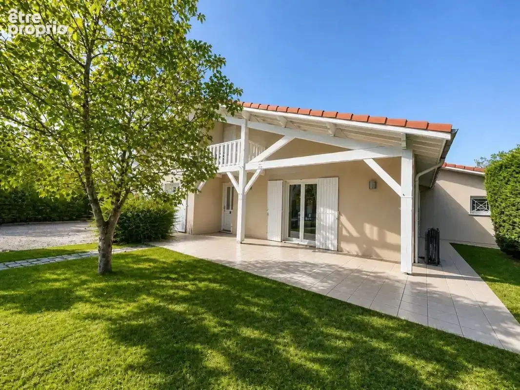 Maison à YVRAC