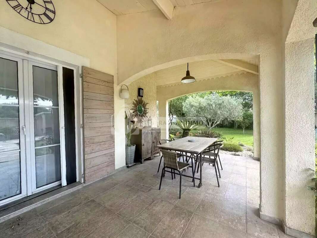 Maison à SAINT-MARTIN-DE-CRAU