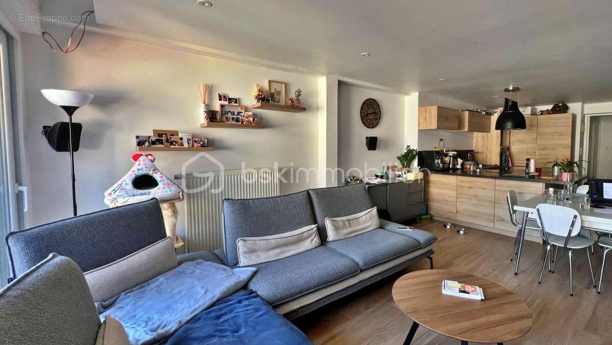 Appartement entièrement renové de 85.5m² - photo 2