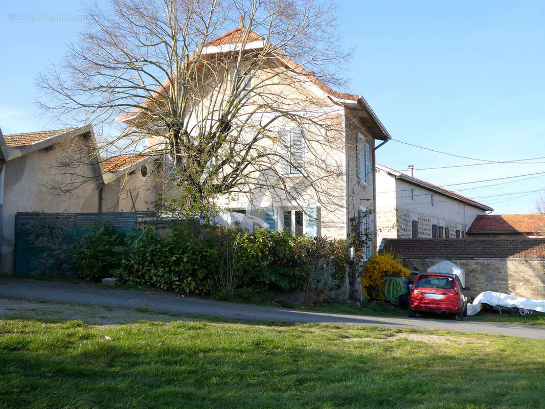 Maison à HAUTE-RIVOIRE