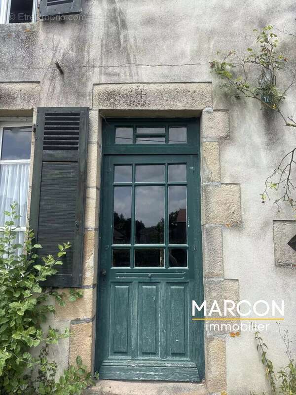 Maison à ARNAC-LA-POSTE