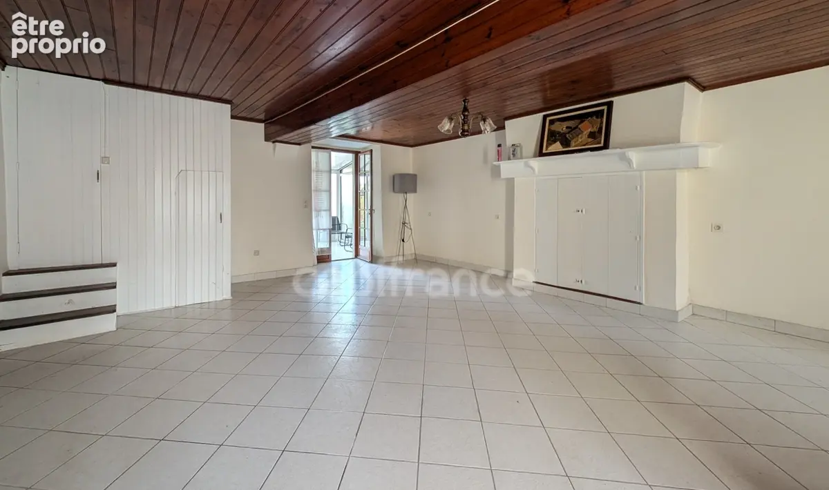 Maison mitoyenne en pierres à rénover avec 2 hectares de terrain plat à Carentoir – Idéal chevaux et projets nature.” - photo 4