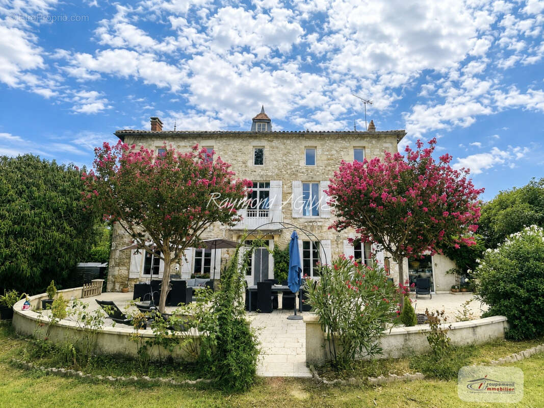 Une Élégante Maison de Maître au Cœur du Vignoble de Dordogne - photo 2