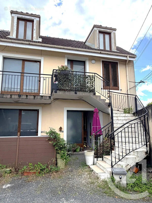Appartement à VAIRES-SUR-MARNE