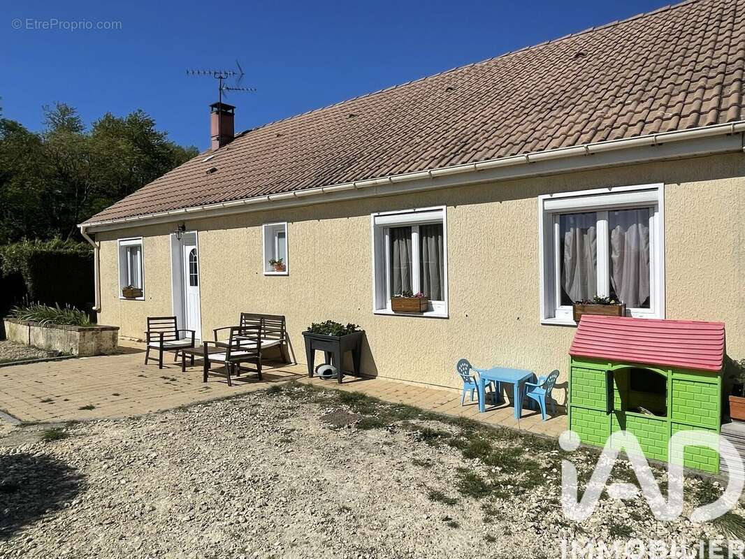Photo 1 - Maison à SAINTE-GENEVIEVE