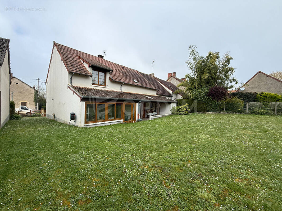 Maison à POUILLY-SUR-LOIRE