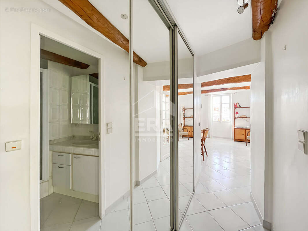 Appartement à LE CANNET
