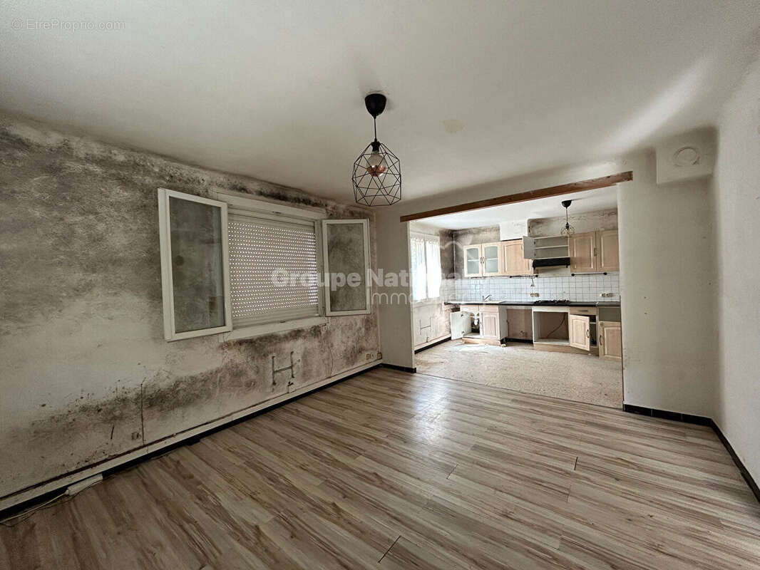 Maison à COURTHEZON