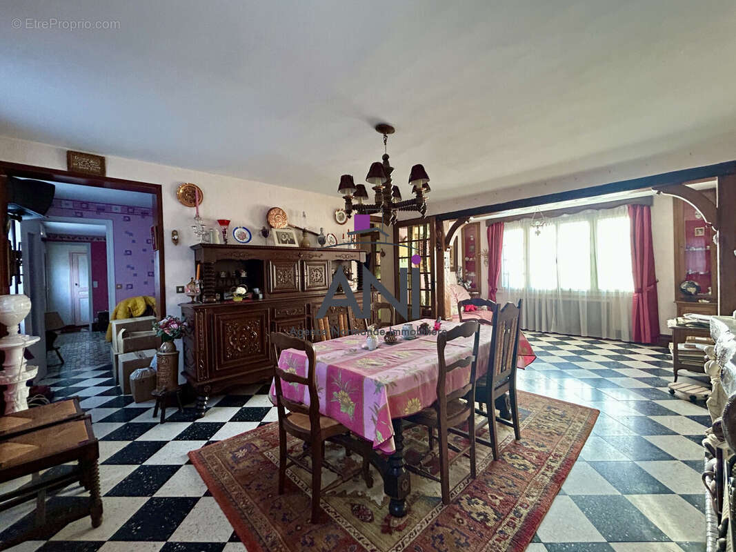 Maison à YERVILLE