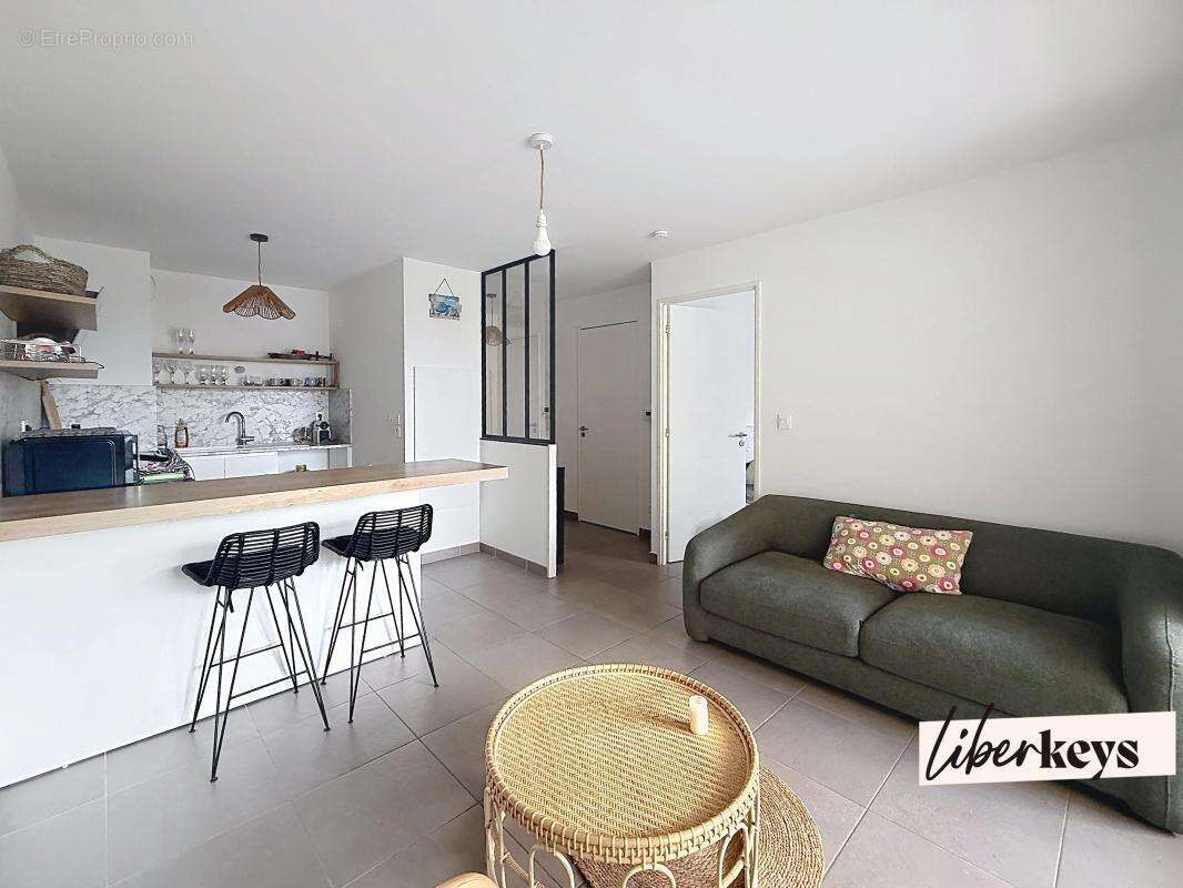 Appartement à SIX-FOURS-LES-PLAGES