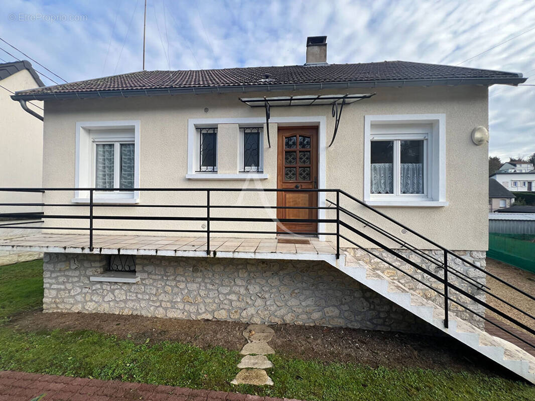 Maison à MONTRICHARD