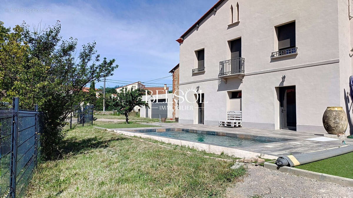 Maison à FOURQUES