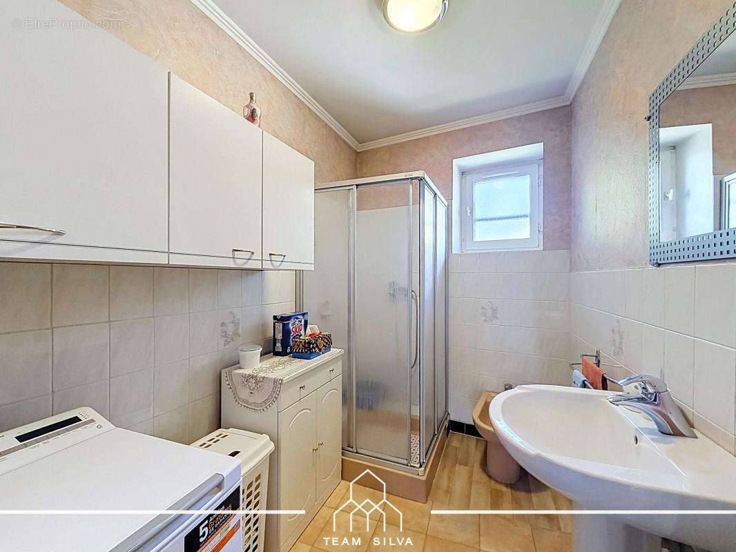Maison 110 m² à Communay  - photo 26