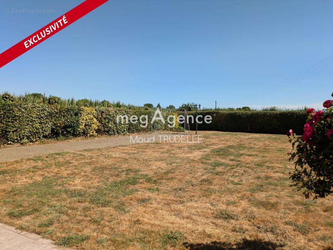 Maison à MONCE-EN-BELIN