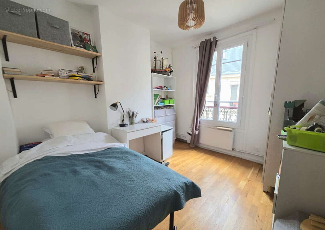 Appartement à PARIS-11E