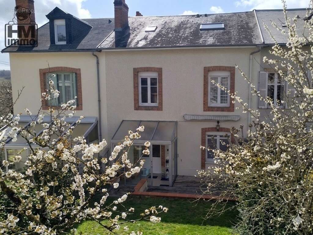 Maison à SAINT-JUNIEN