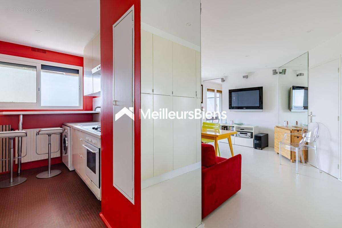 Appartement à PARIS-20E