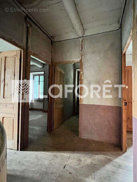 Maison à SAINT-JULIEN-DES-CHAZES