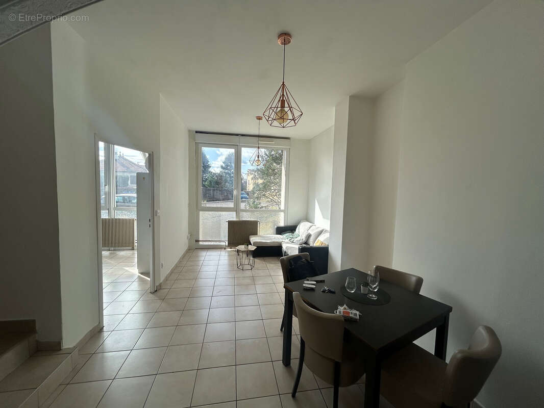 Appartement à BRON