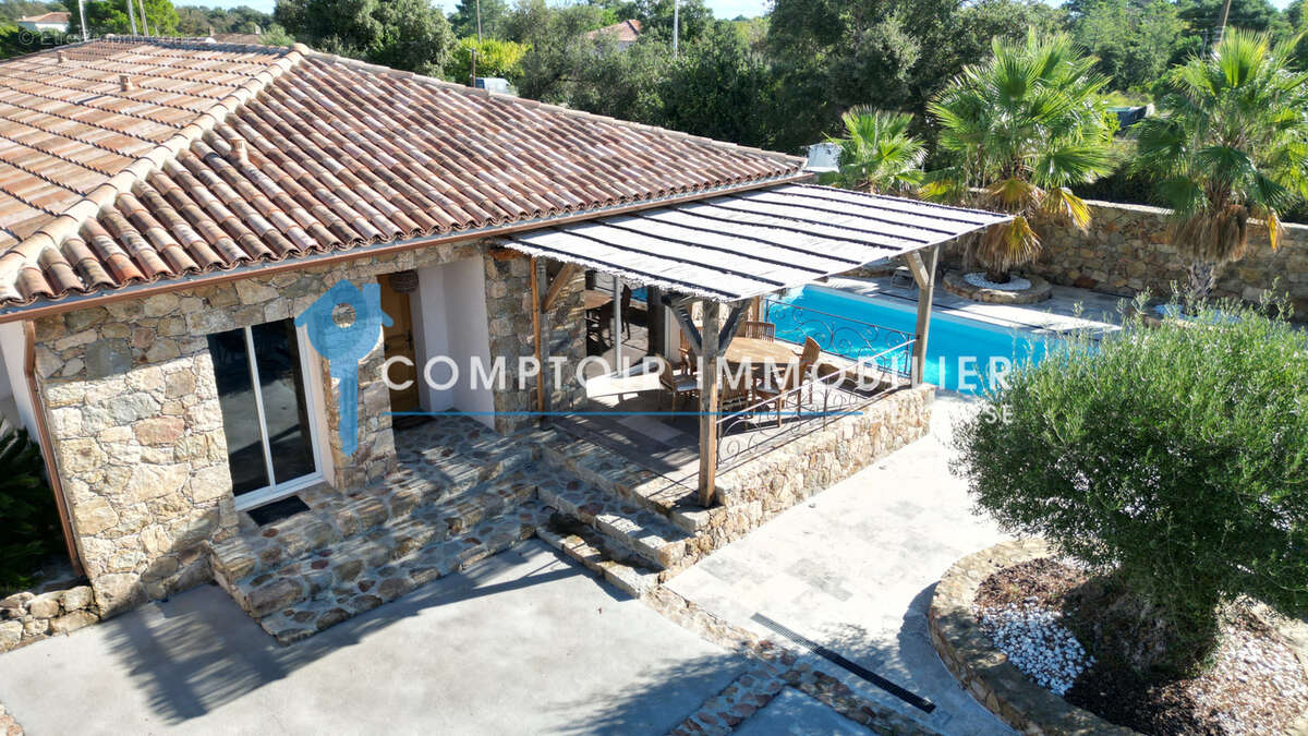 Villa style bergerie 3 chambres en pierre de taille avec piscine - photo 6