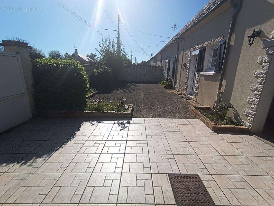 Maison à SAUVIGNY-LES-BOIS