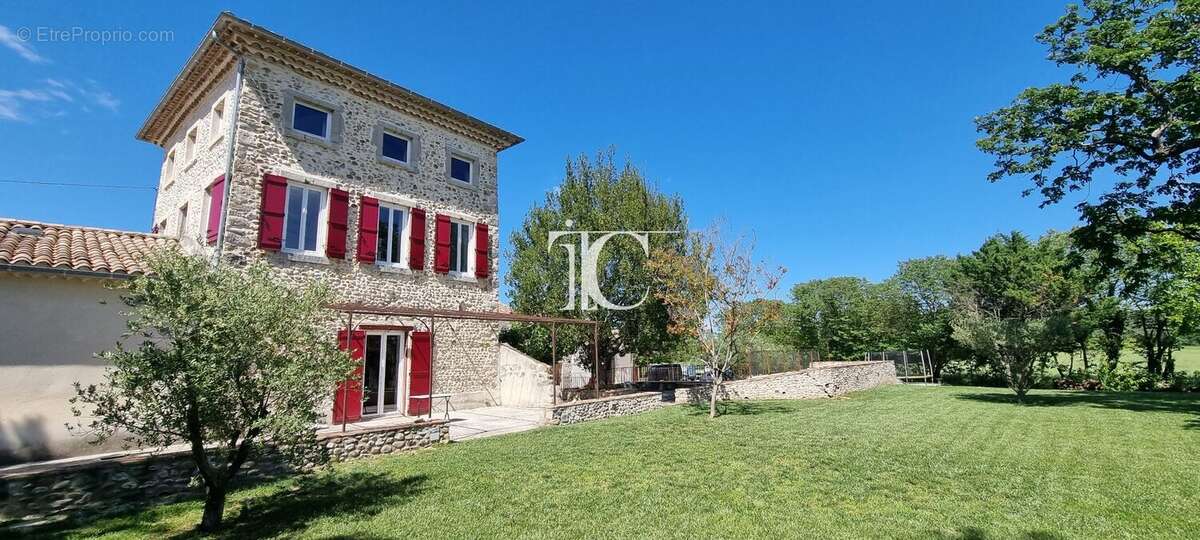 Maison à RIBAUTE-LES-TAVERNES