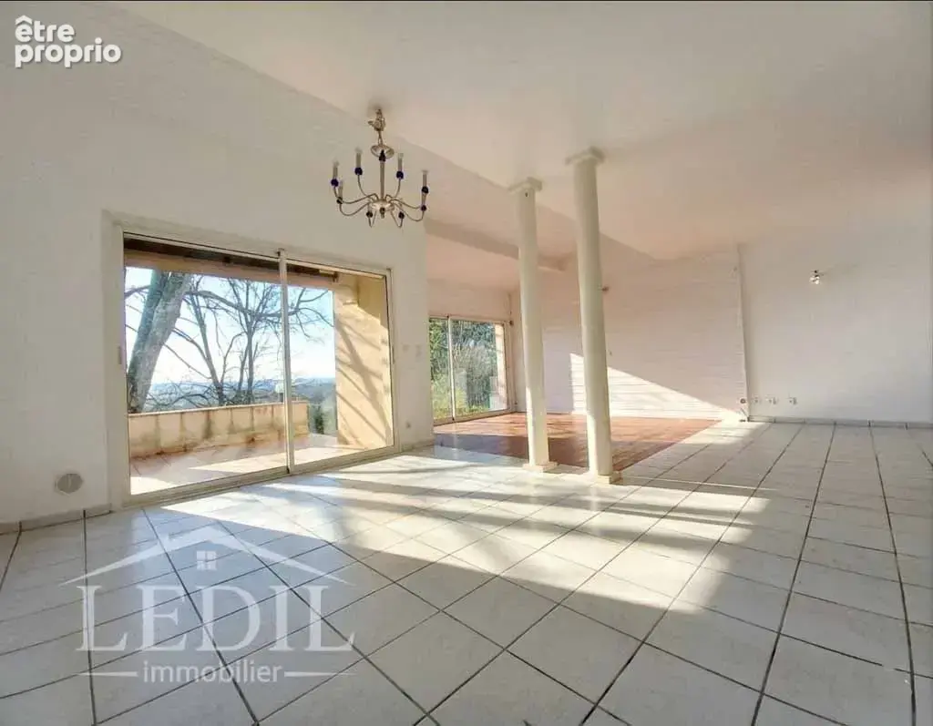 Maison d'Architecte 140m2  vue sur Agen - Beau Potentiel - photo 2
