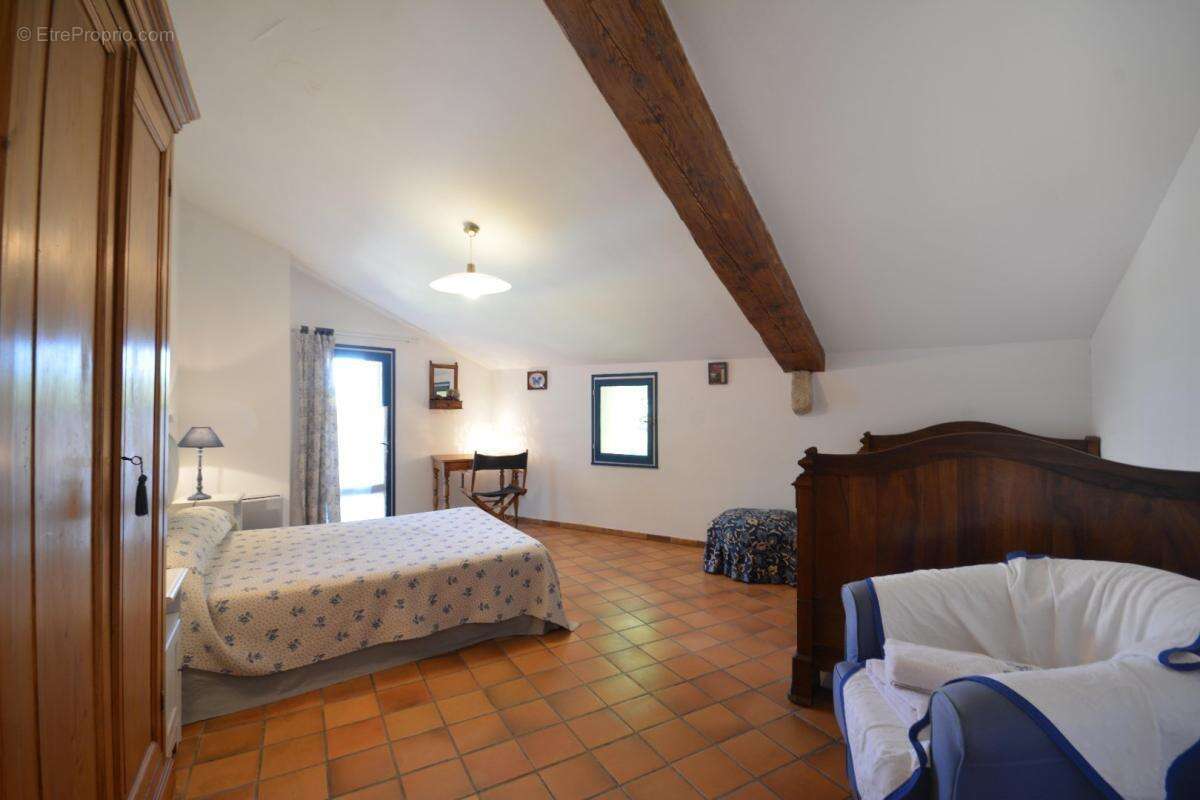 Maison à LE BARROUX