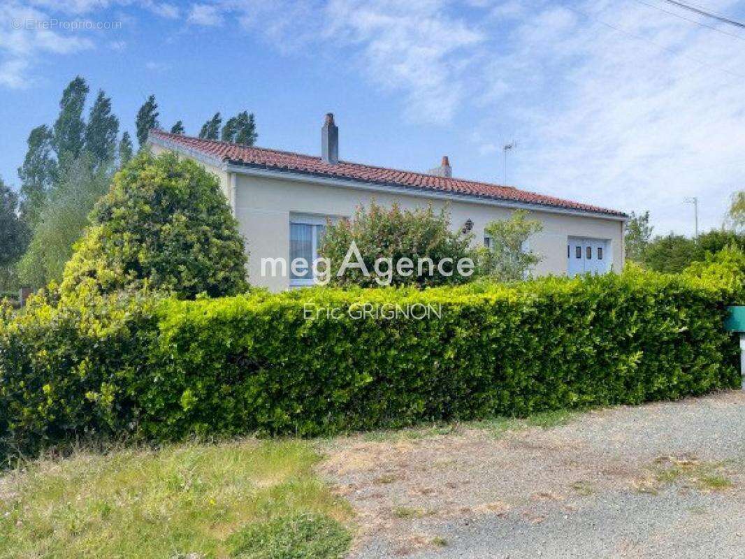 Maison à TALMONT-SAINT-HILAIRE