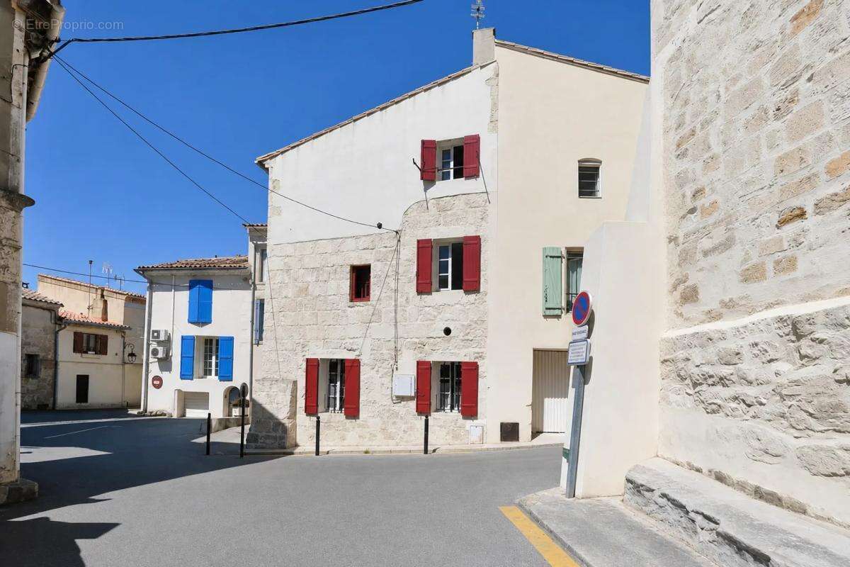 Maison meublée de 5 pièces de 79m2 à Saint-Gilles 30800 - photo 15