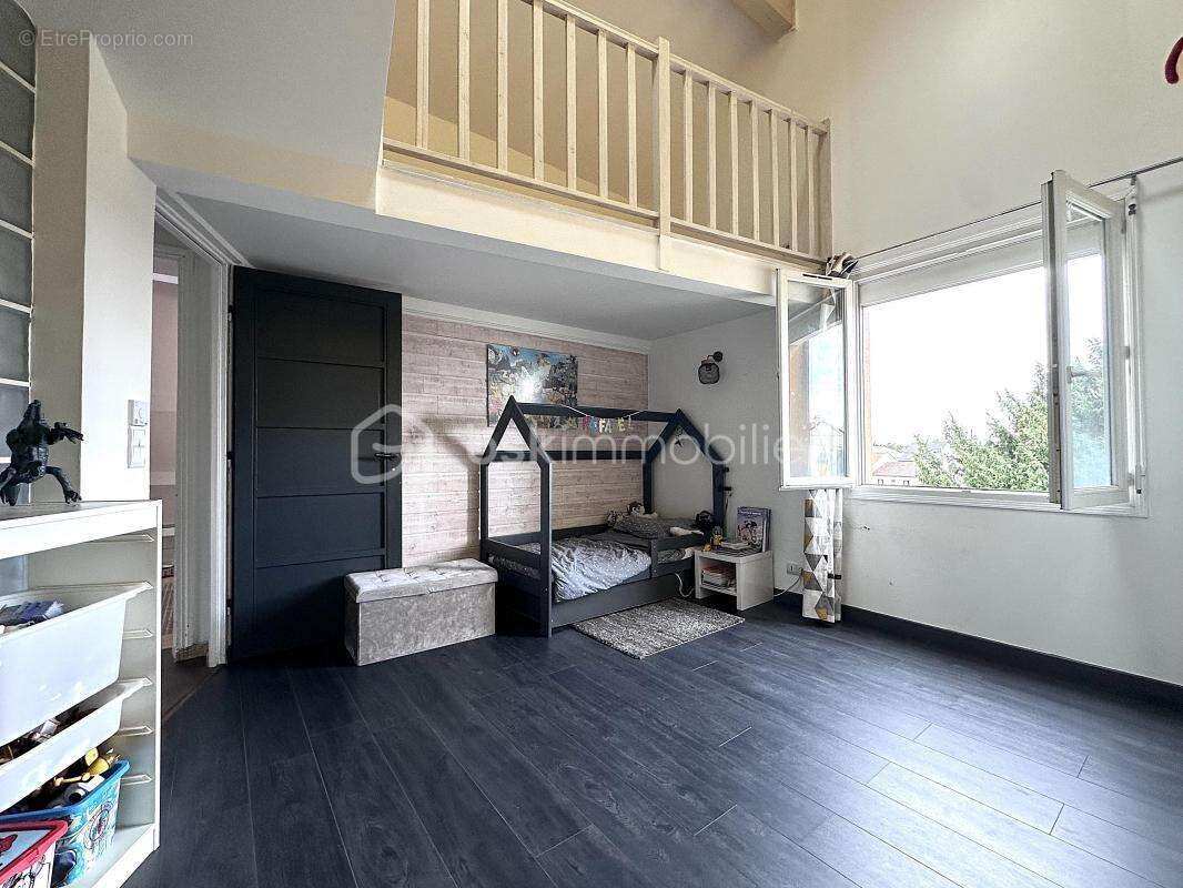 Maison 265 m² à Houilles  - photo 17