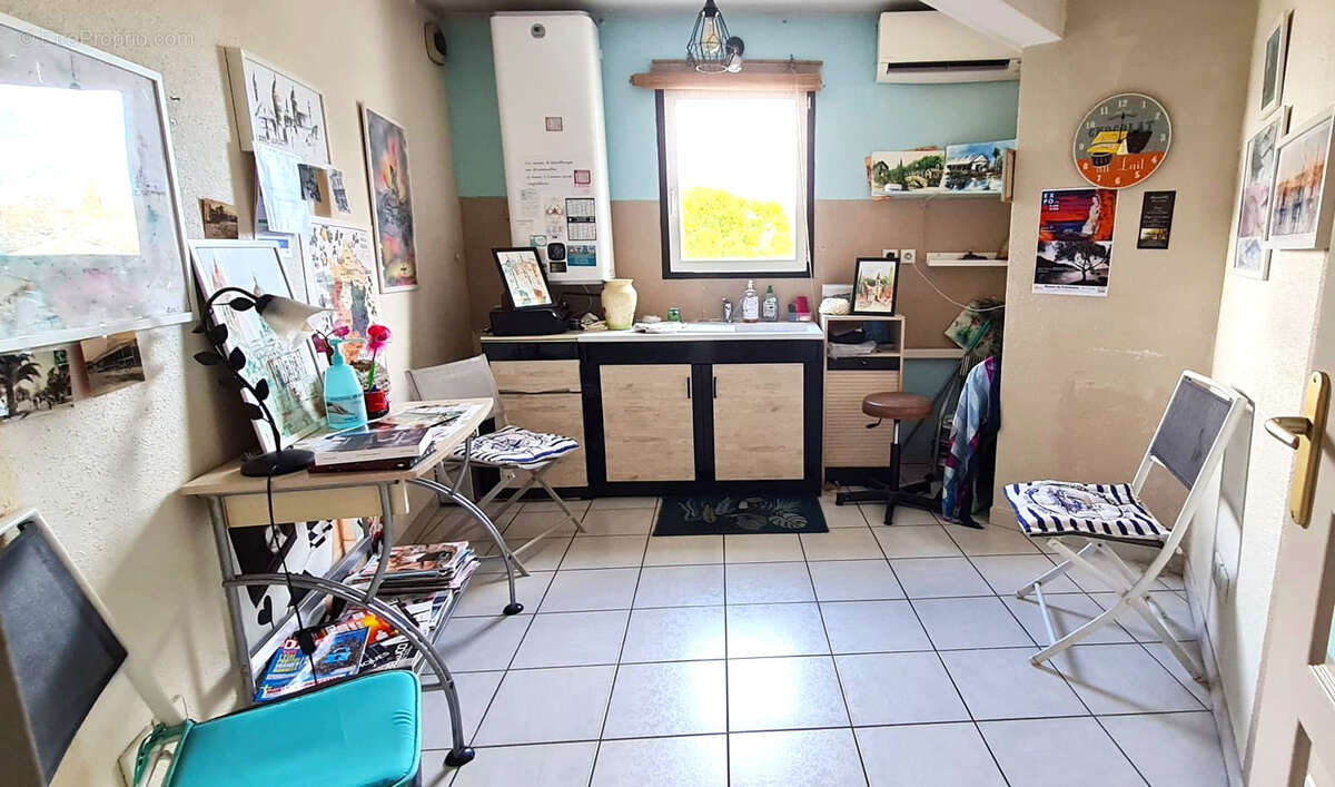local professionel, ascenseur, 2 places de stationnement - photo 6