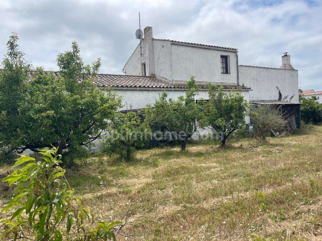 Propriété de 1300 m² – Potentiel de Division – Cœur de Village- rare -opportunité - photo 20