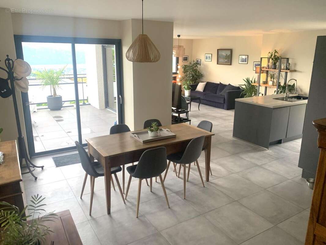 Photo 3 - Appartement à PUGNY-CHATENOD