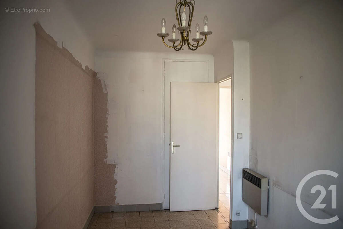 Appartement à MARSEILLE-4E