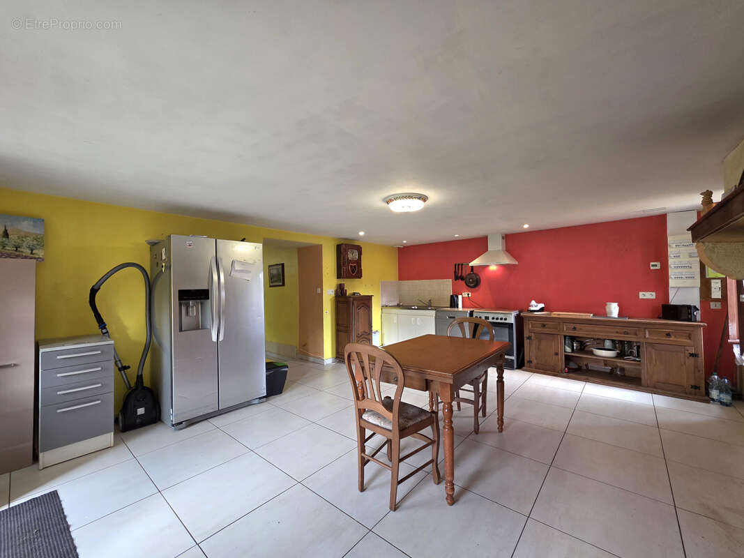 Maison à ECHASSIERES