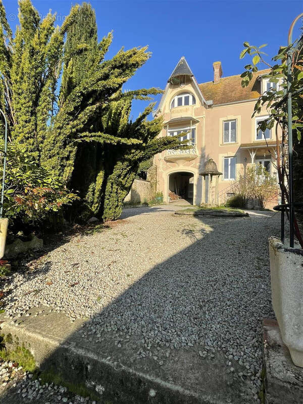 Maison à LE PIN-AU-HARAS