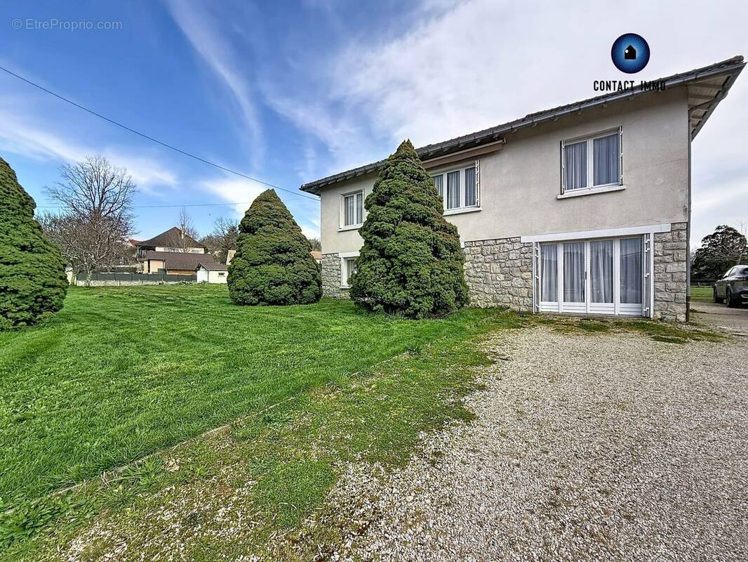 Maison à SAINT-PANTALEON-DE-LARCHE