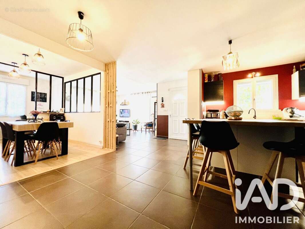 Maison 100 m² à Saint-Andre-De-Roquelongue  - photo 4