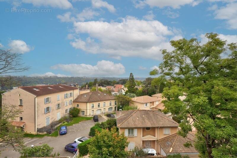 Appartement à LYON-9E