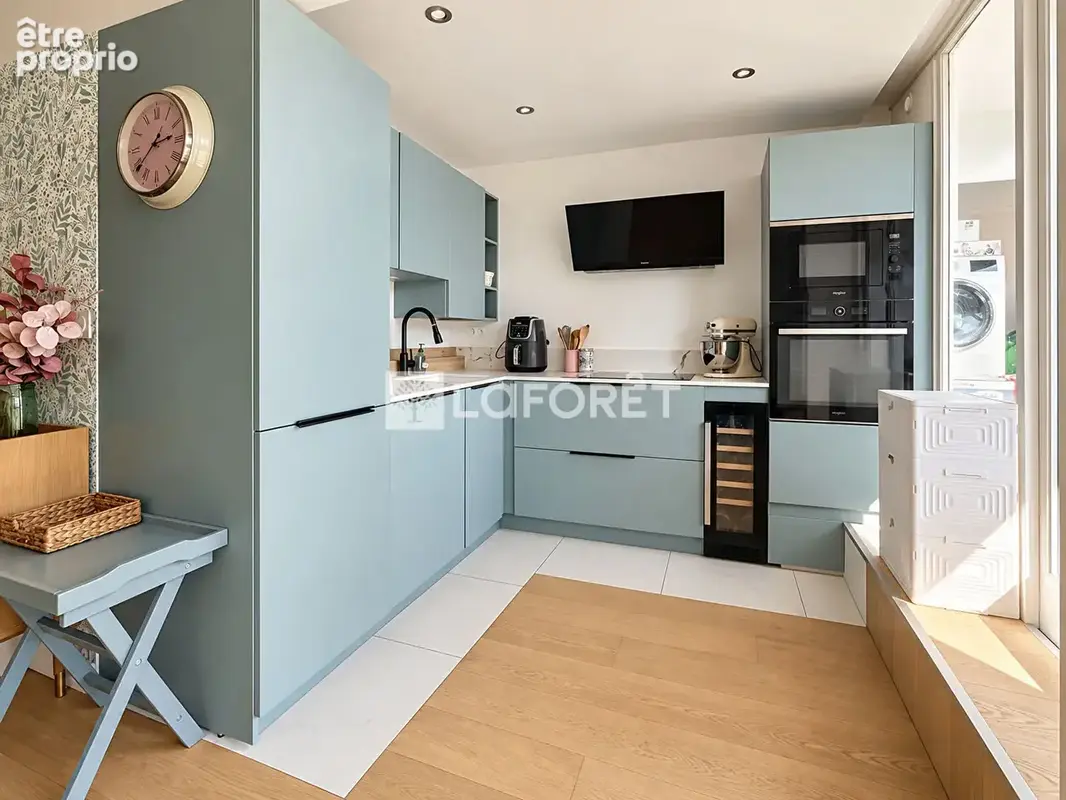 Caluire -margnolles -beau t4 de 74 m² avec balcon et vue panoramique ! - photo 2