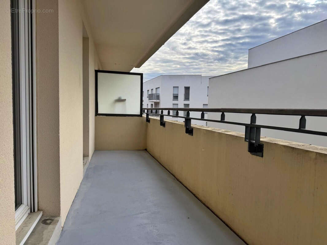 Appartement à COMBS-LA-VILLE